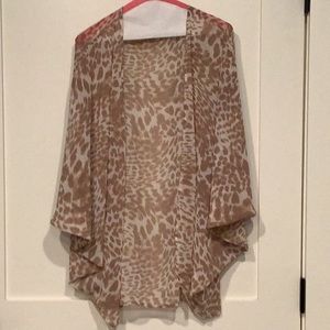 Charming Charlie kimono size large